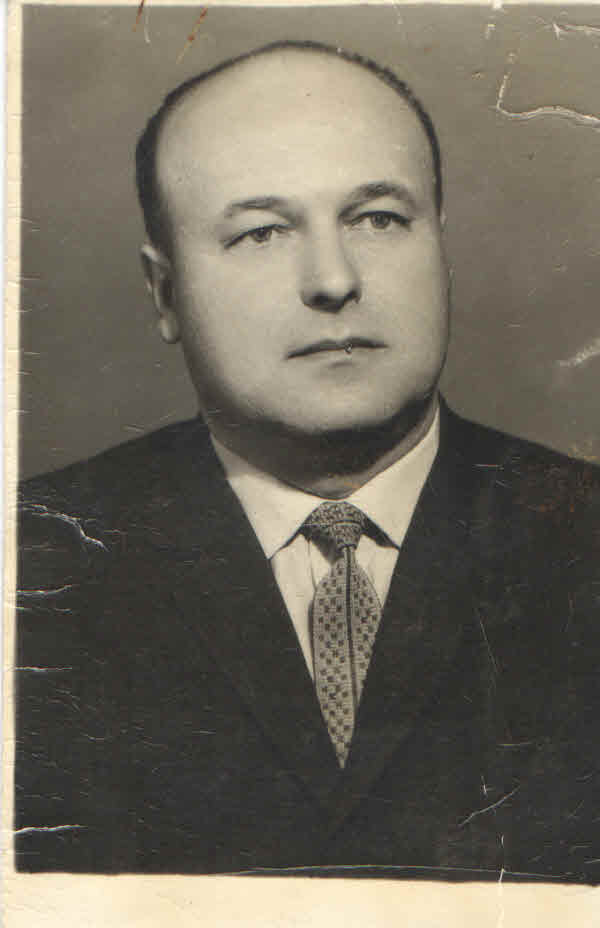 Ковалев Василий Васильевич. Воевал на Южном, 1-м и 2-м Белорусских фронтах, дошел до Берлина, участвовал в освобождении Праги.